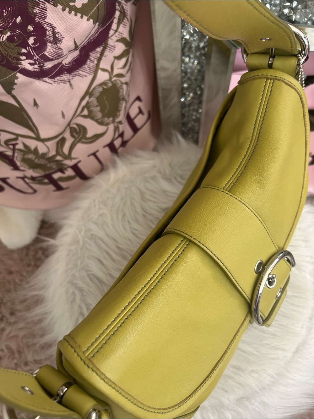 Y2K Vintage 2004 Coach Soho 9248 Lime Green Leather Buckle Flap Shoulder Bag - Picture 10 of 15